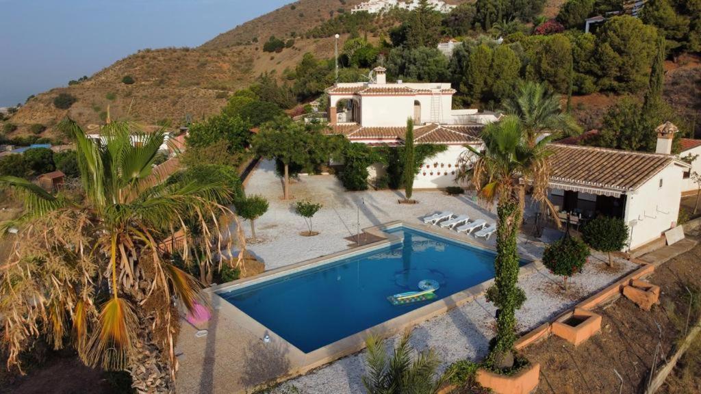 Villa Cantares Malaga Exterior photo